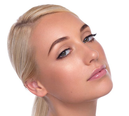 Brow Henna vs. Microblading: What’s the Difference?